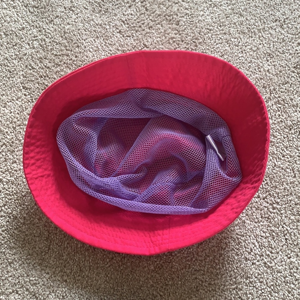 Beach hat - Picture 2 of 3